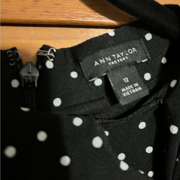 Ann Taylor size 12 classy black dress with white polka dots - Picture 5 of 7